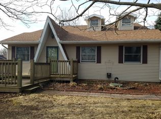 101 Mississippi Dr, Dixon, IL 61021