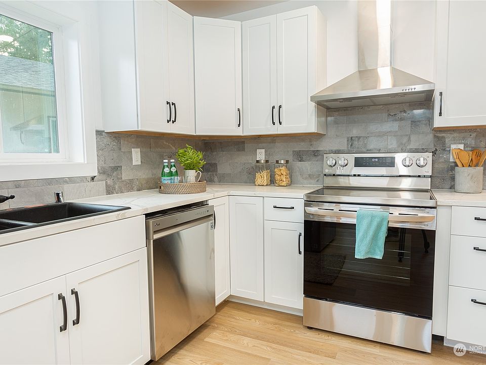 What's the Difference Between a Kitchen and a “Gourmet Kitchen?” - Don  Mills Builder, Inc.