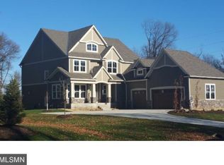 12 Maycomb Ln, North Oaks, MN 55126