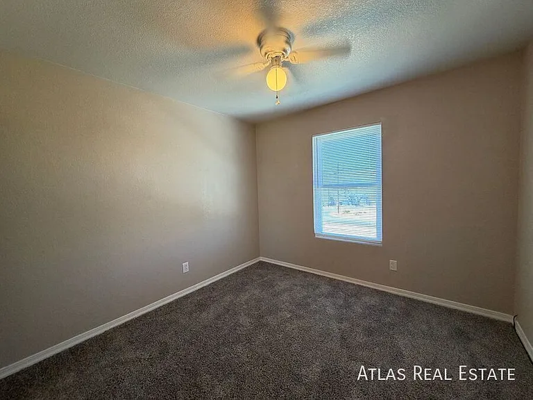 1925 S McConnell Dr — Photo 11