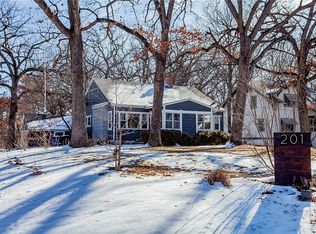 201 SW 42nd St, Des Moines, IA 50312