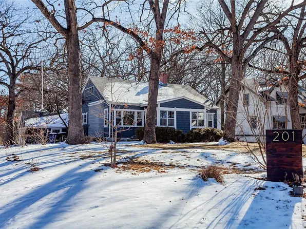 201 SW 42nd St, Des Moines, IA 50312