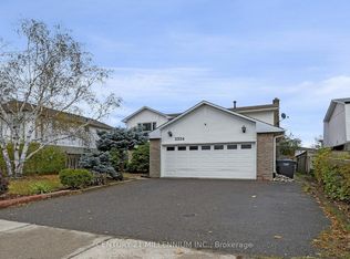 3324 Brandon Gate Dr, Mississauga, ON L4T2G4