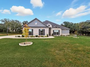 113 Oaks Springs Ln, Weatherford, TX 76087