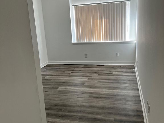 3rd image of 2114 Pauline Blvd #102