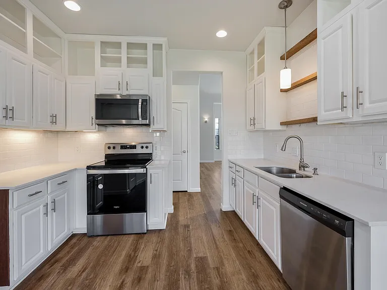 826 Hazels Way — Photo 10