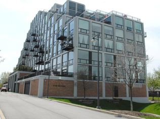61 W 15th St APT 205, Chicago, IL 60605