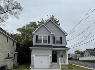 300 Saunders Ave, Bellmawr, NJ 08031