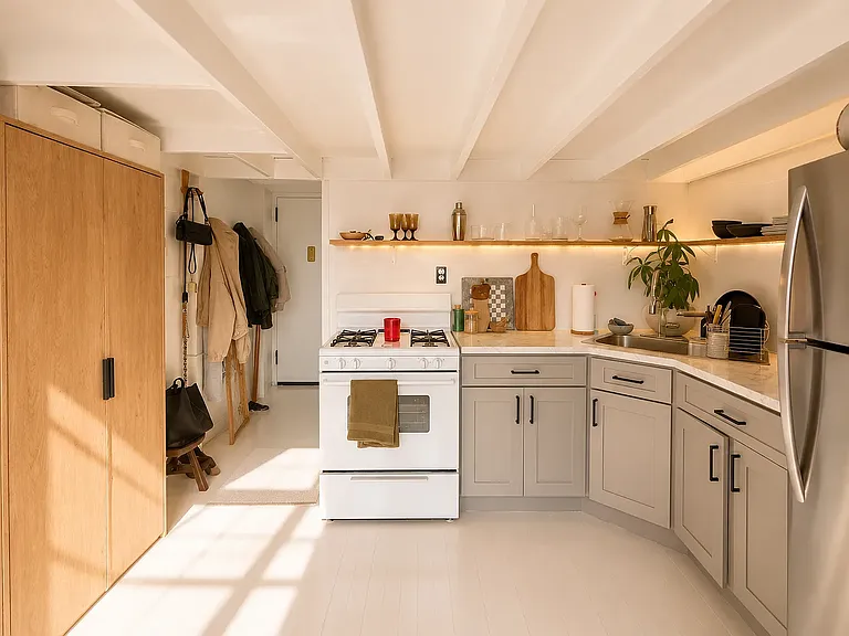 248 McKibbin St #4K — Photo 3