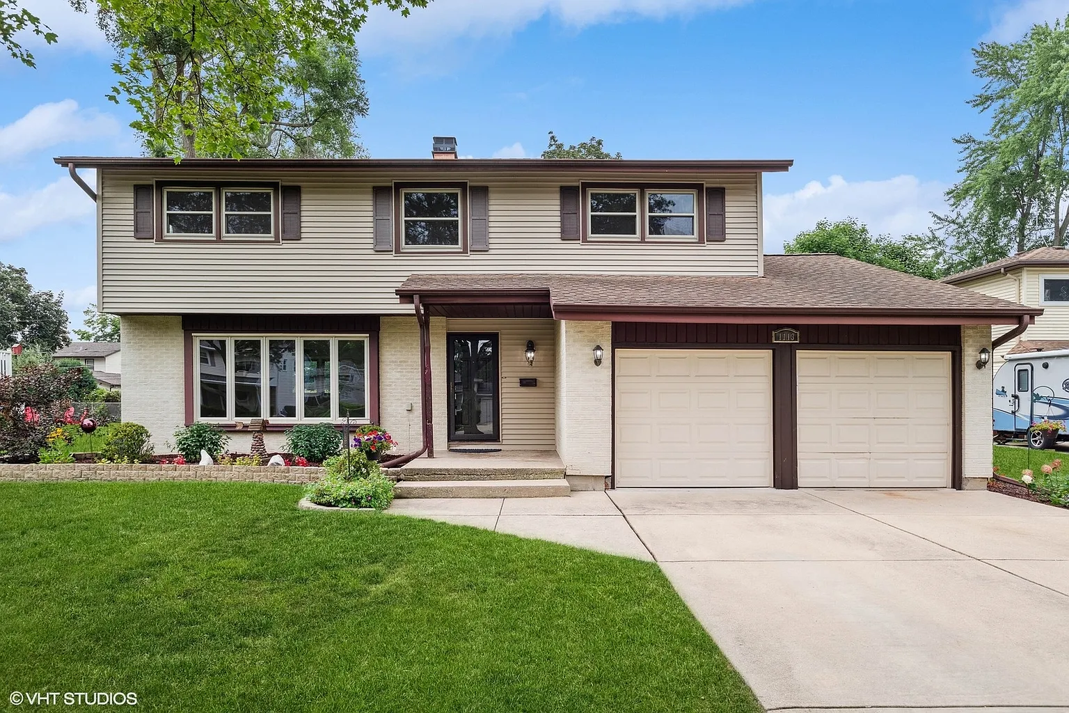 1113 E Dogwood Ln photo 1