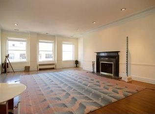 442 W Wellington Ave, Chicago, IL 60657
