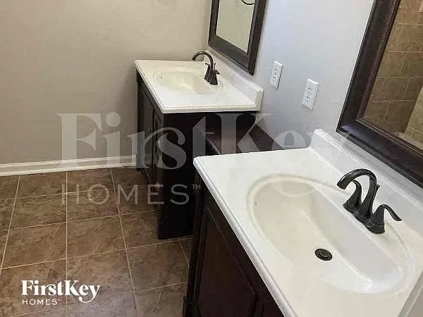 6762 Auburn Ln — Photo 10