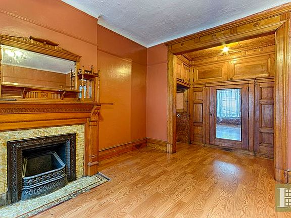 2nd image of 237 W 136th St