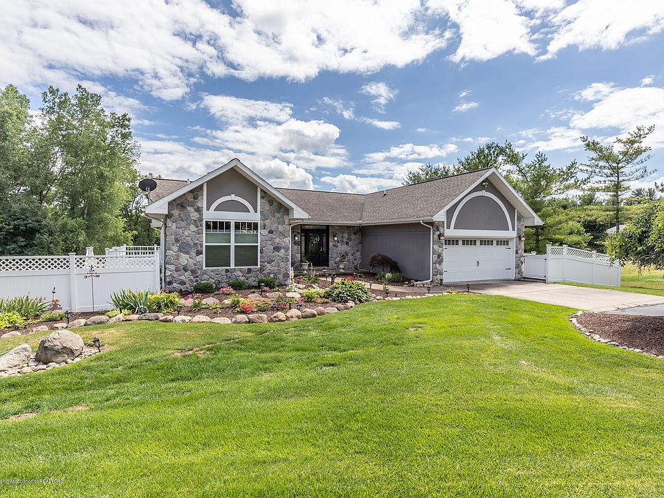 1st image of 7551 W Hidden Lake Dr
