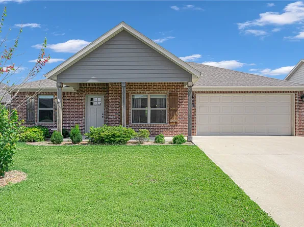38 E Loveland Loop, Farmington, AR 72730