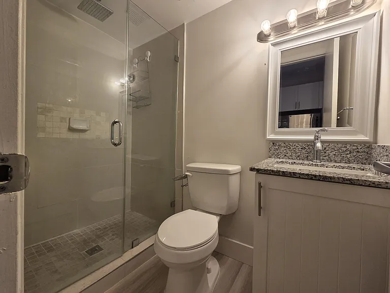 1109 E Broward Blvd #12 — Photo 6