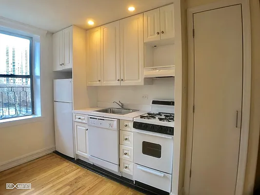 Rented by Citi Habitats | media 2