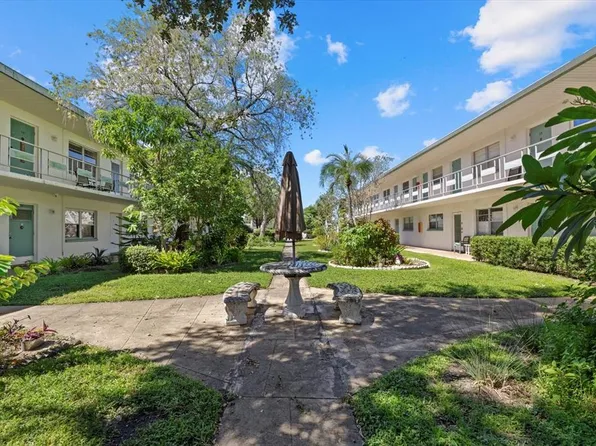 5815 18th St N APT 16, Saint Petersburg, FL 33714