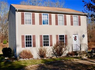 8 Sylvan Ln, Westerly, RI 02891