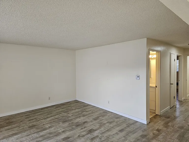 8046 NE Bothell Way #11 — Photo 3