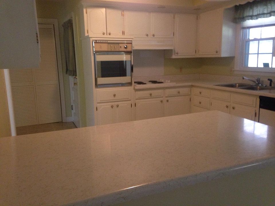 2nd image of 1014 Clearview Dr
