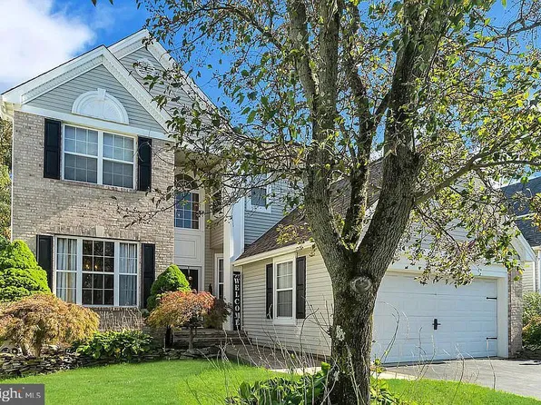 7 Queens Pass, Colts Neck, NJ 07722