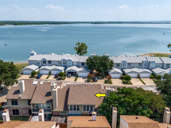 303 Oakbrook Dr, Lewisville, TX 75057