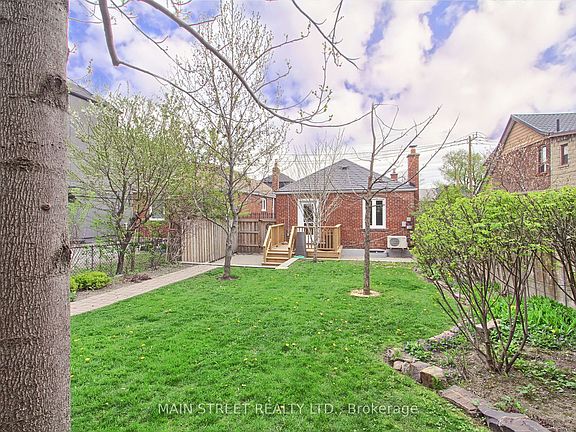 4th image of 595 Northcliffe Blvd