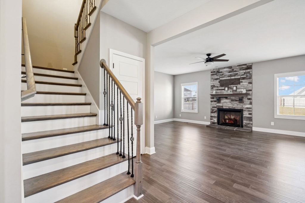 323 Bluebriar Trce, Clarksville, TN - View 6