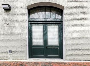 700 Commerce St APT 105, New Orleans, LA 70130