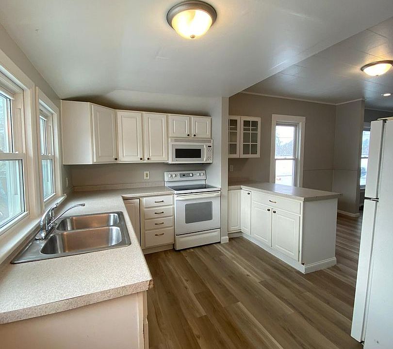 1st image of 461 5th St