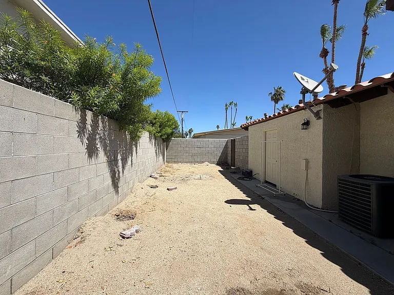 561 Desert View Dr #3 — Photo 15
