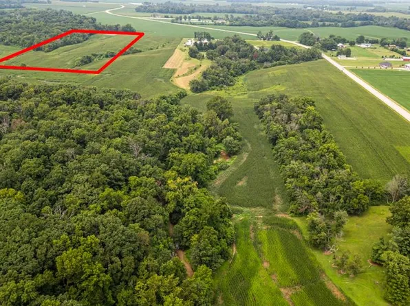 4145 Levy Ln, Millstadt, IL 62260