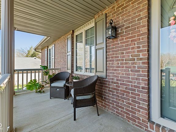 3rd image of 120 Shakers Way