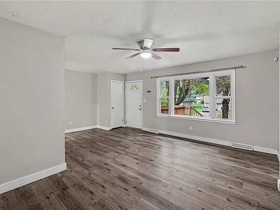 3rd image of 8605 Spring Valley Rd