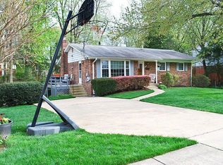 8307 Stonewall Dr, Vienna, VA 22180