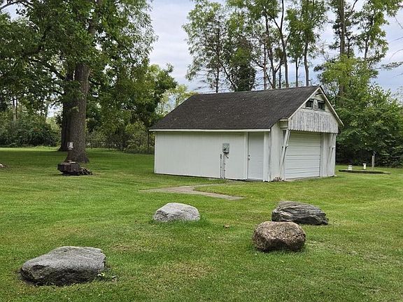 3rd image of 8783 McKean Rd