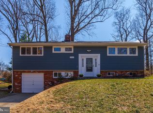 5904 Rossmore Dr, Bethesda, MD 20814
