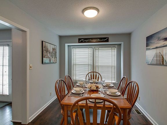 5th image of 1200 Riverwood Pl APT 22