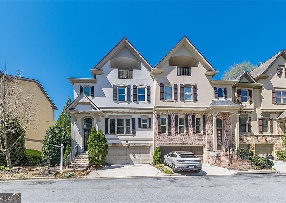 1st image of 1930 Saxon Valley Cir NE
