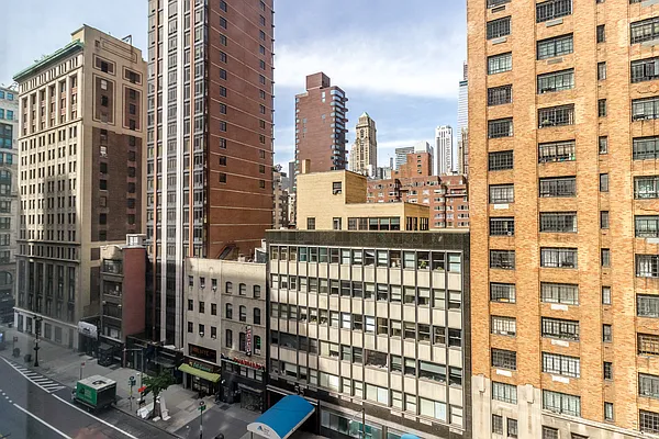 Rented by Halstead Real Estate | media 6