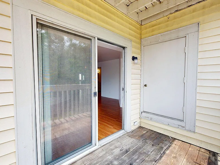 2201 S Huron Parkway 1 #1 — Photo 5