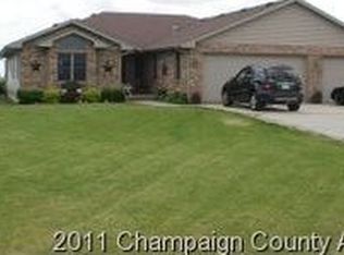 471 E 300n Rd, Gibson City, IL 60936