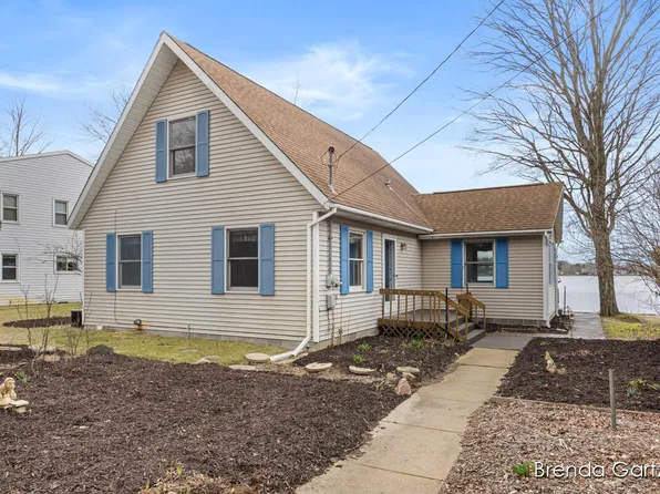 17361 E Suwanee Trl, Howard City, MI 49329