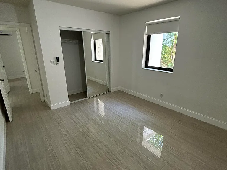 914 NE 15th Ave #1 — Photo 9