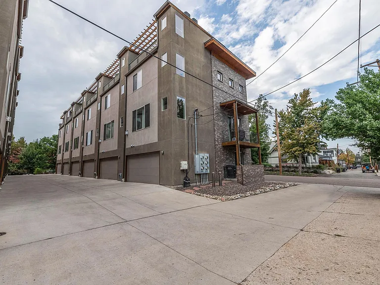 2250 W 31st Ave — Photo 39