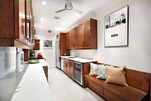 Sold by Stribling | media 6