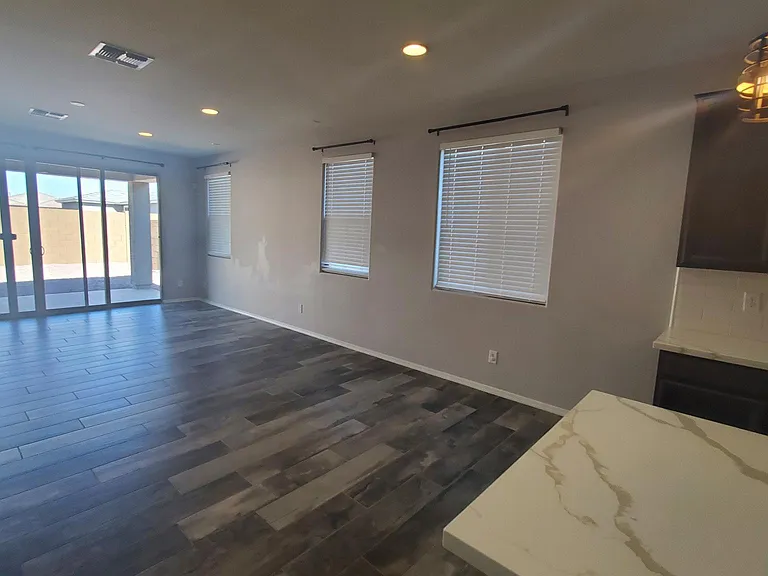 1256 E Jahns Dr — Photo 8