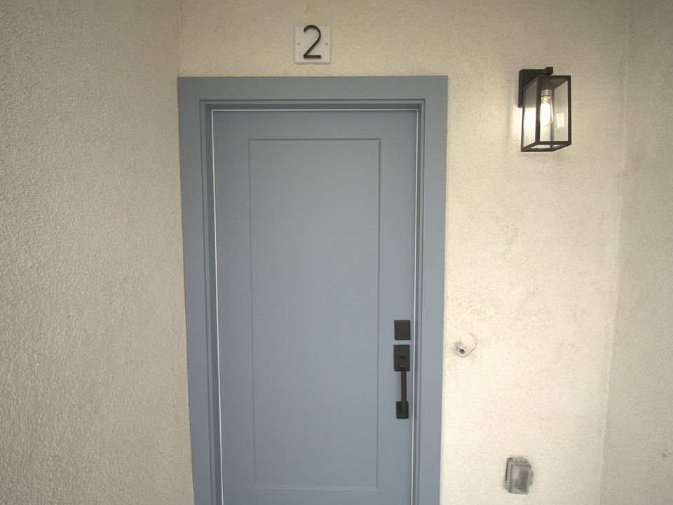 1st image of 4304 Iroquois Ave #2