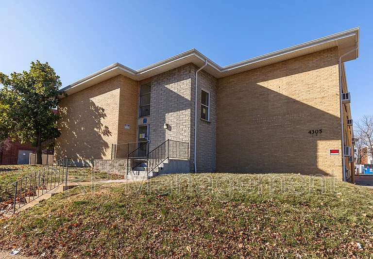 4305 Virginia Ave #204 — Photo 2